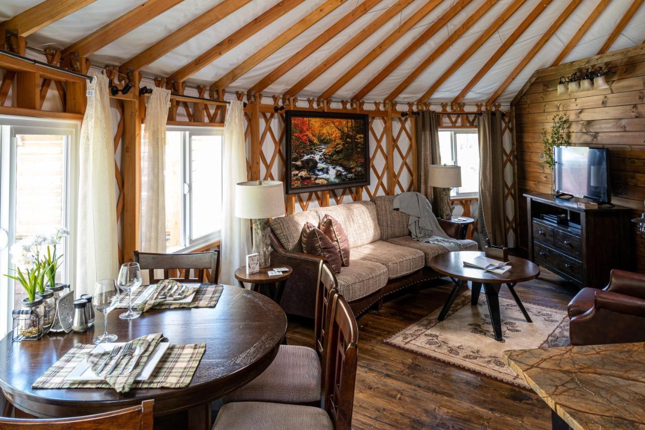 Вилла Tranquil Haven Luxy Yurt - Creekside Glamping With Private Hot Tub Topton Экстерьер фото