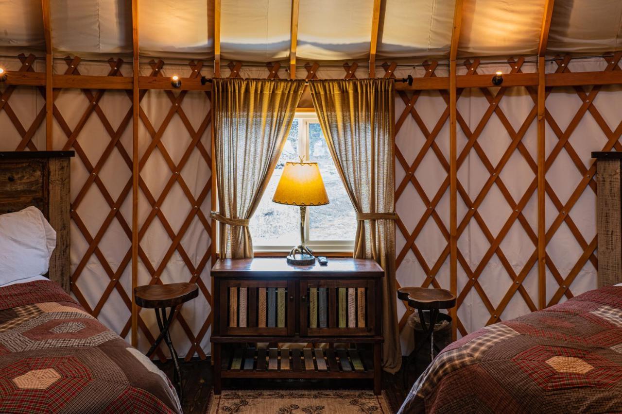Вилла Tranquil Haven Luxy Yurt - Creekside Glamping With Private Hot Tub Topton Экстерьер фото